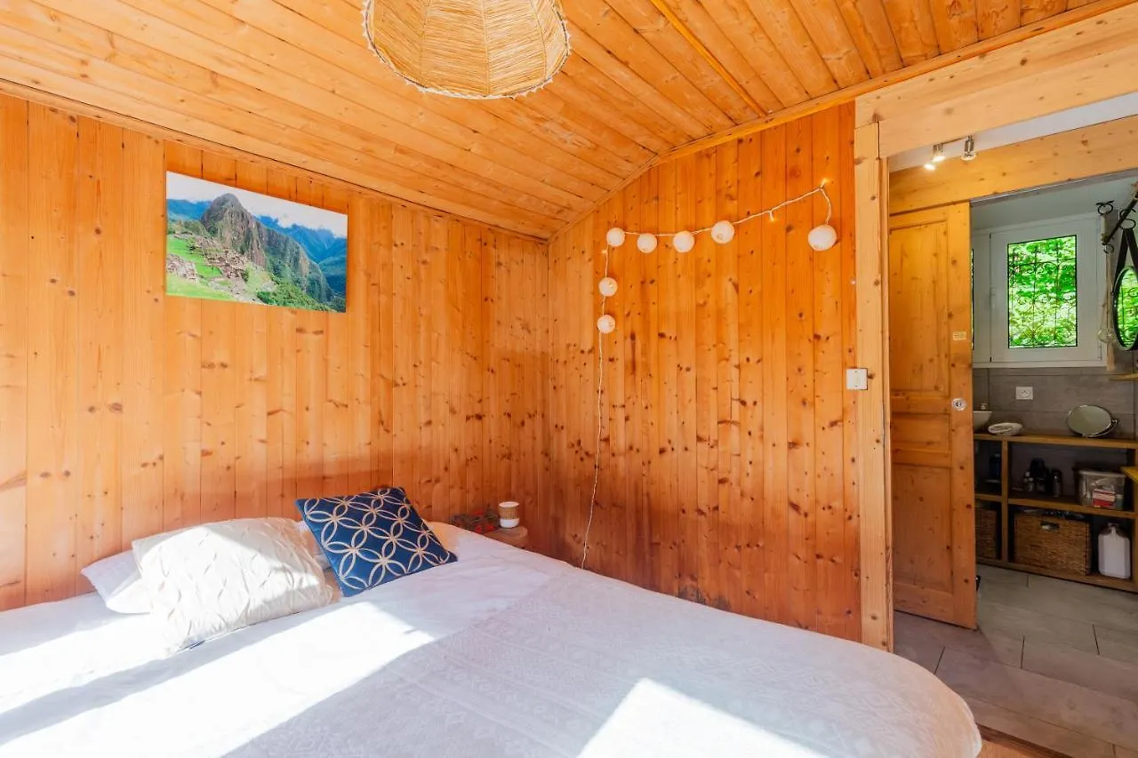 Quiet And Authentic Mountain Chalet Saint-Pierre-en-Faucigny 度假居