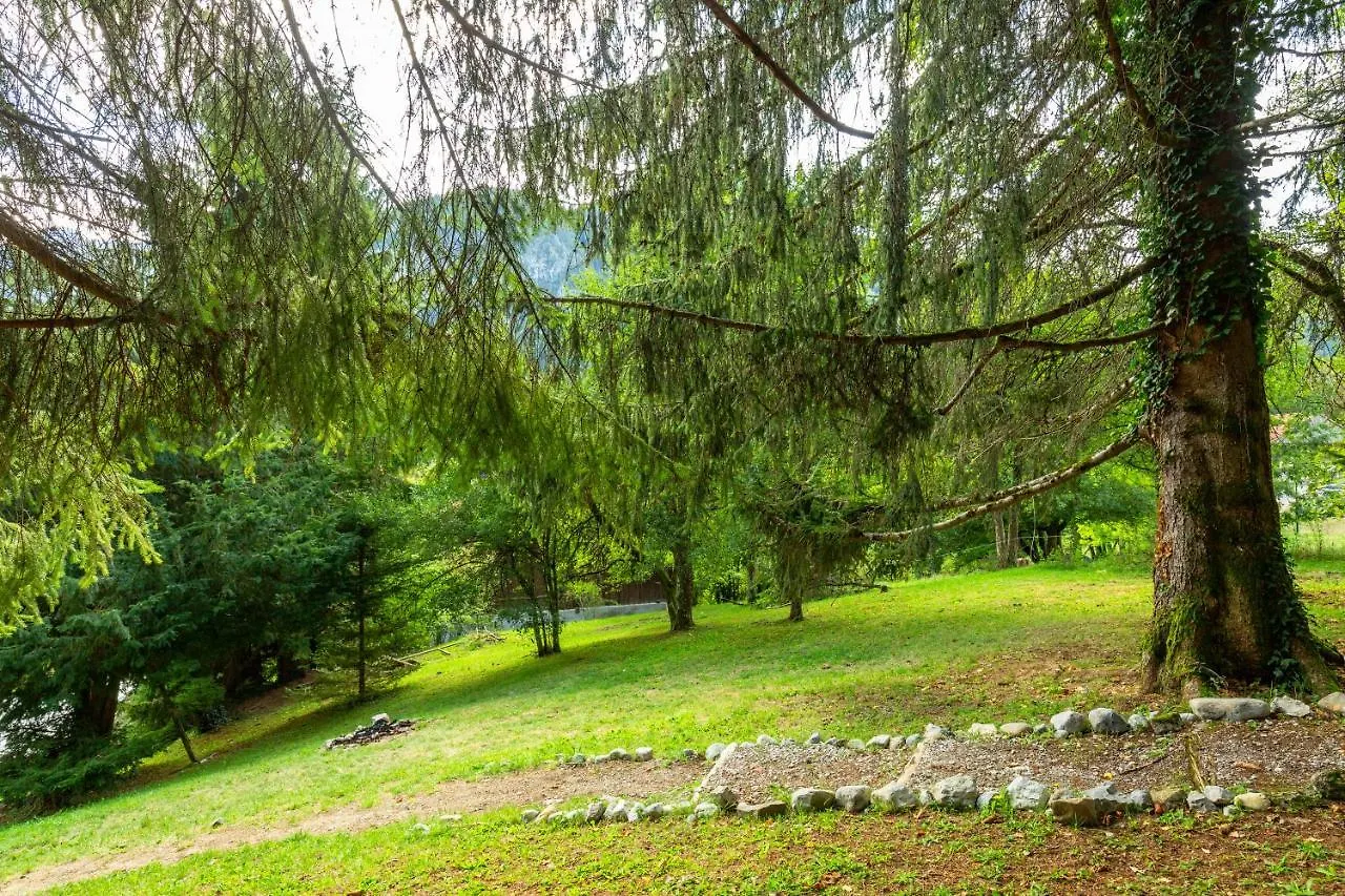 Quiet And Authentic Mountain Chalet Saint-Pierre-en-Faucigny